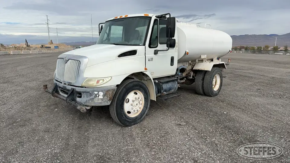 2008 International 4200SBA Water Truck