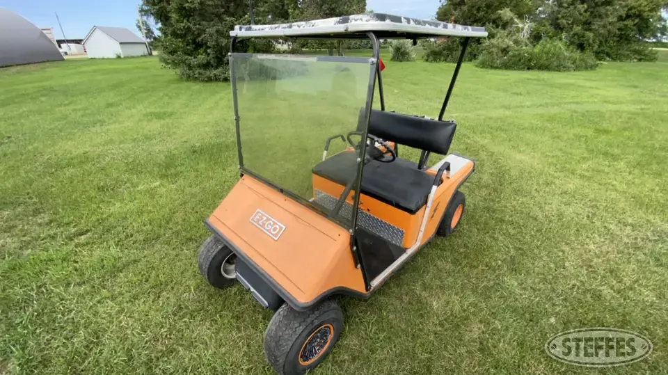 E-Z-Go Golf Cart