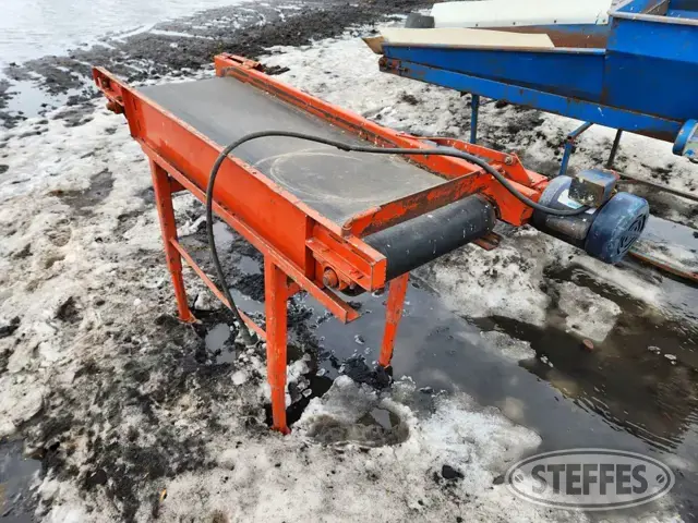 Potato conveyor