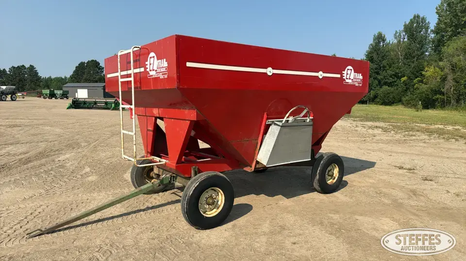 E-Z Trail 3400 Gravity Box