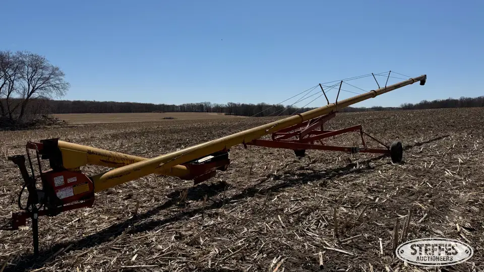 Mayrath swing hopper auger