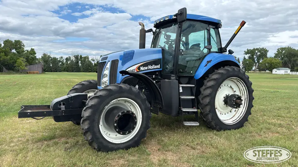 2006 New Holland TG245 MFWD Tractor