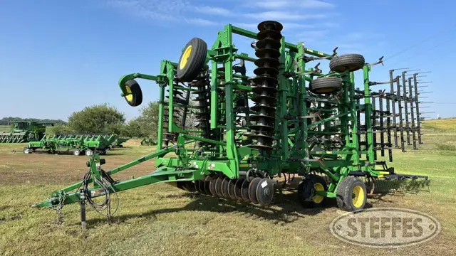 2010 John Deere 2310