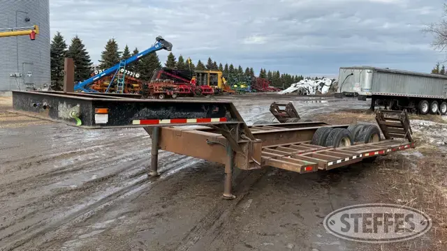 1992 Shop-built tandem axle combine trailer