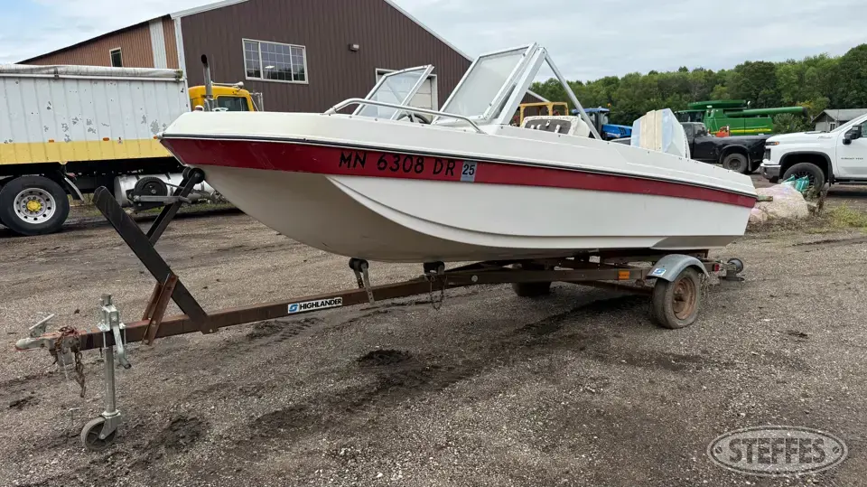 1976 Chrysler Boat