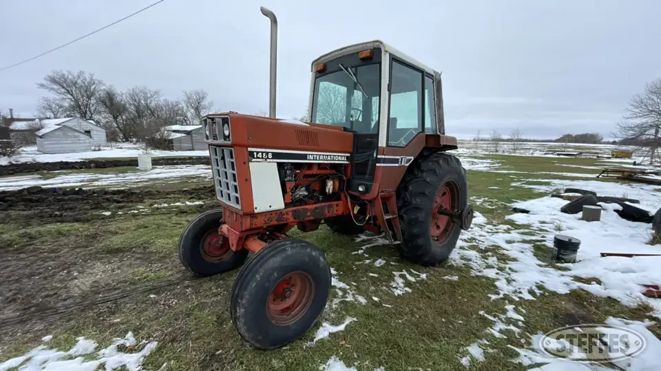 1977 International 1486 2WD Tractor