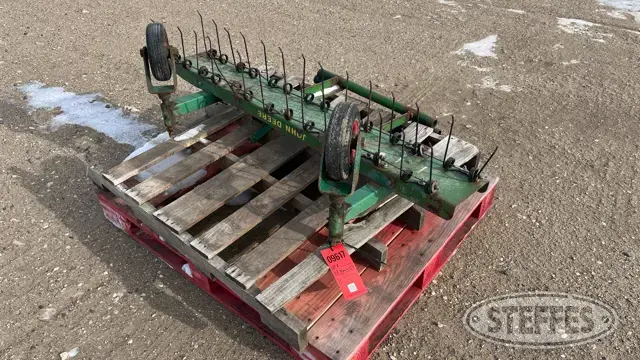 John Deere thatcher