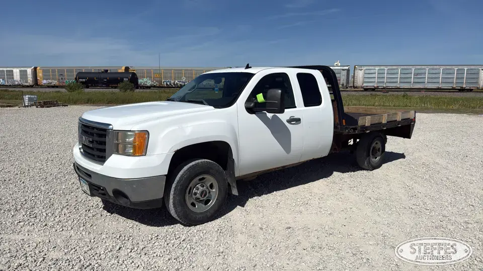 2008 GMC Sierra 2500 Flatbed Truck