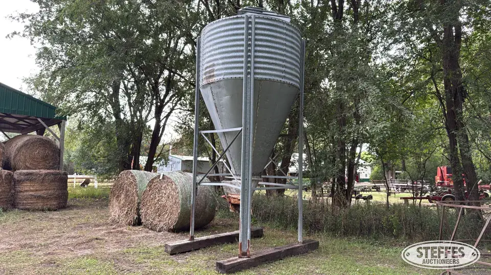 Hopper bin