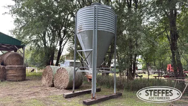 Hopper bin