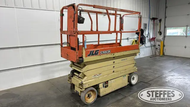2002 JLG 2632E2