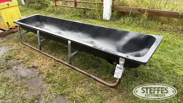Behlen Country poly feed bunk