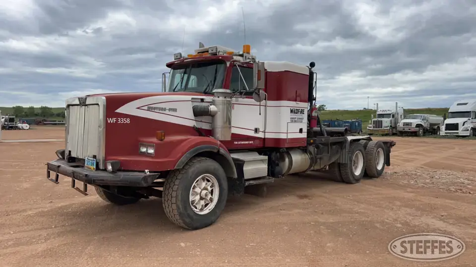 1994 Western Star 4964S Conventional Truck with Sleeper