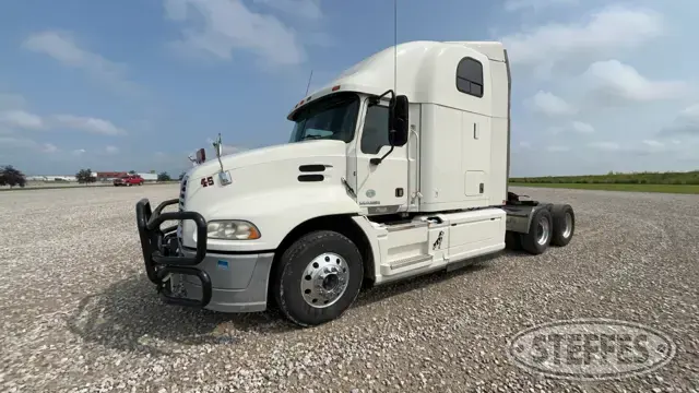 2015 Mack CXU613