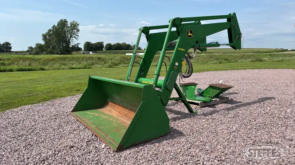 2013 John Deere H480 Tractor Loaders and Attachment