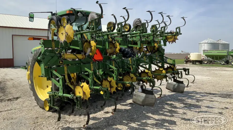 John Deere 85 Row Crop Cultivator