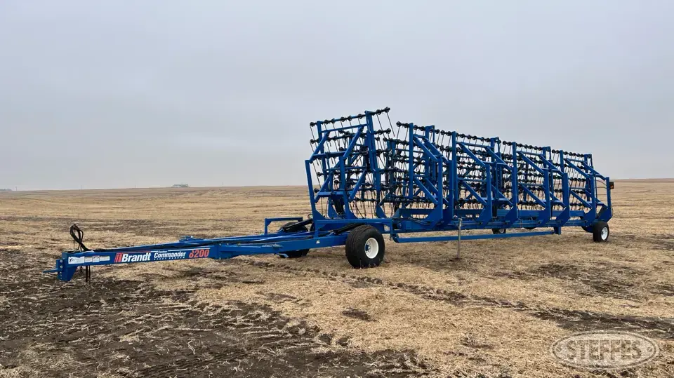 2013 Brandt Commander 8200 Harrow