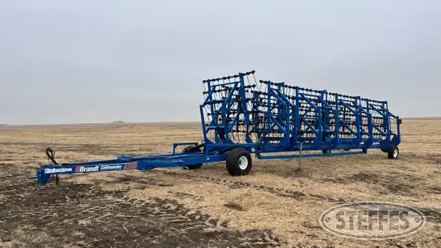 2013 Brandt Commander 8200