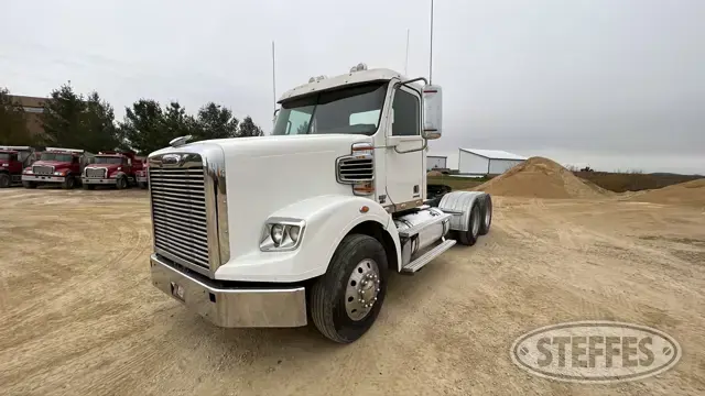 2012 Freightliner Coronado SD
