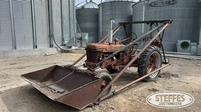 1949 McCormick Farmall H