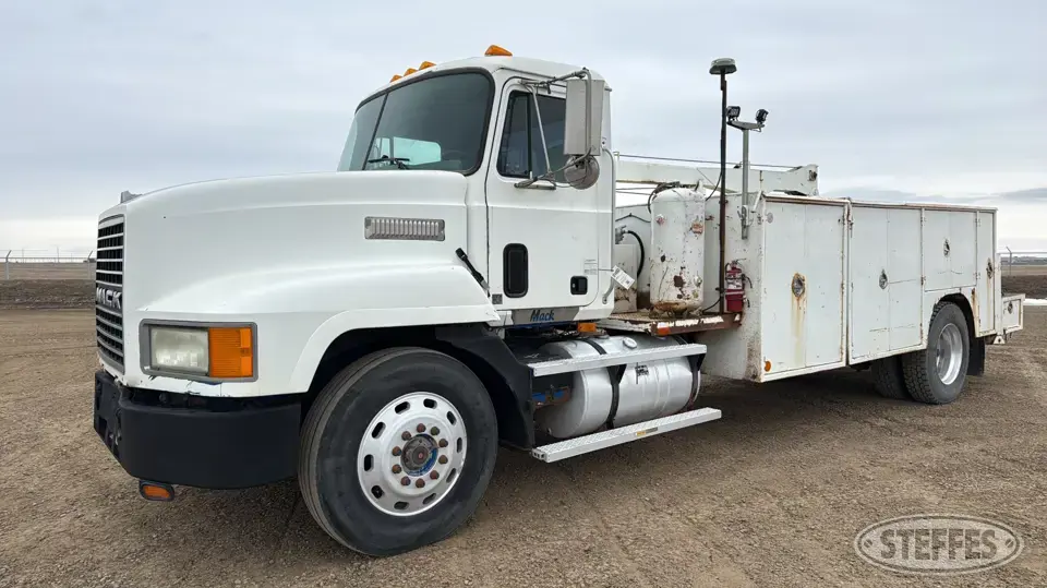 1997 Mack CH613 Specialty Truck