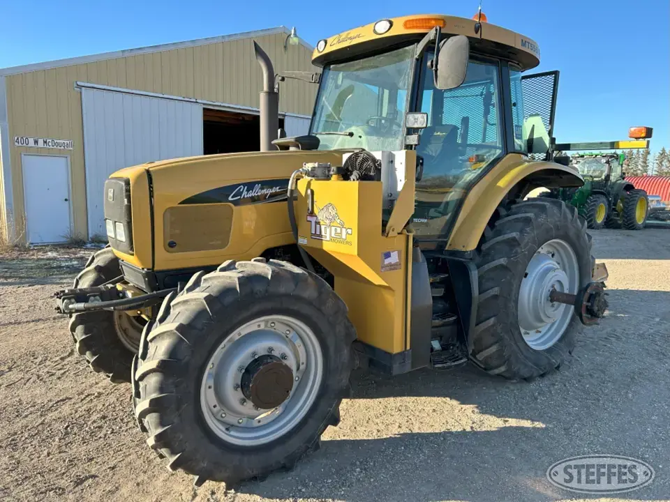 2004 Challenger MT555B MFWD Tractor