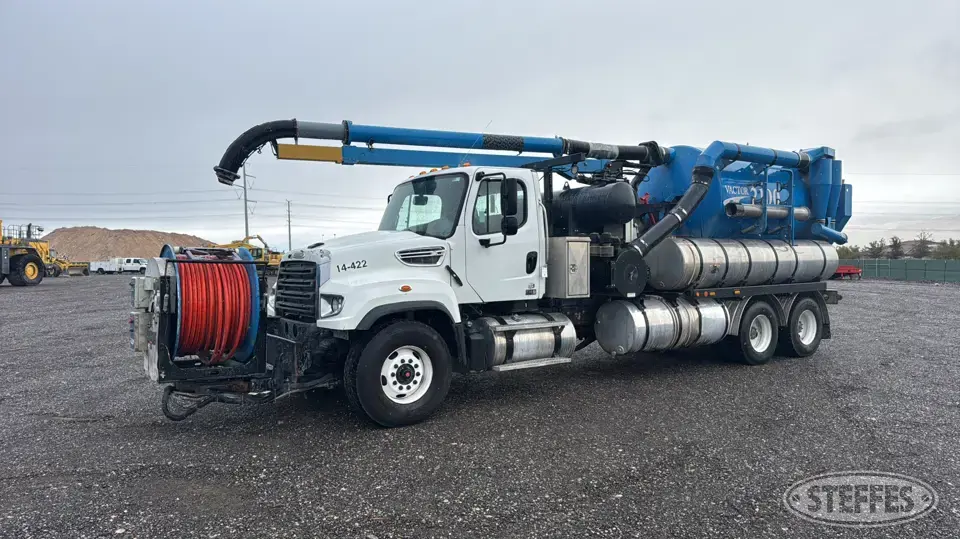 2014 Freightliner 114SD Hydrovac Truck
