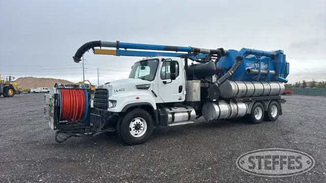 2014 Freightliner 114SD