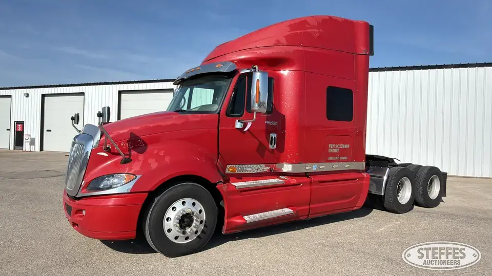 2009 International ProStar Limited Conventional Truck with Sleeper