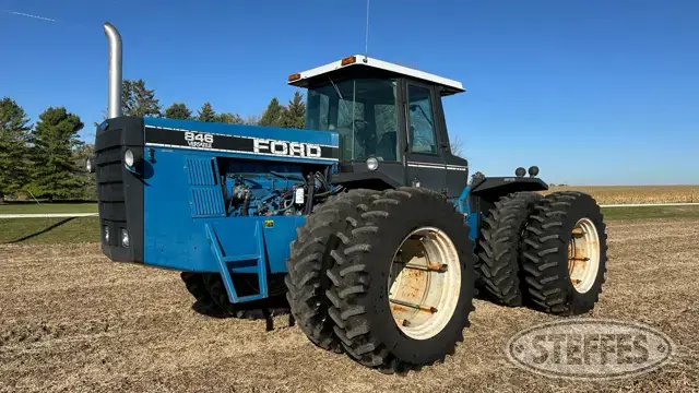 1990 Ford Versatile 846