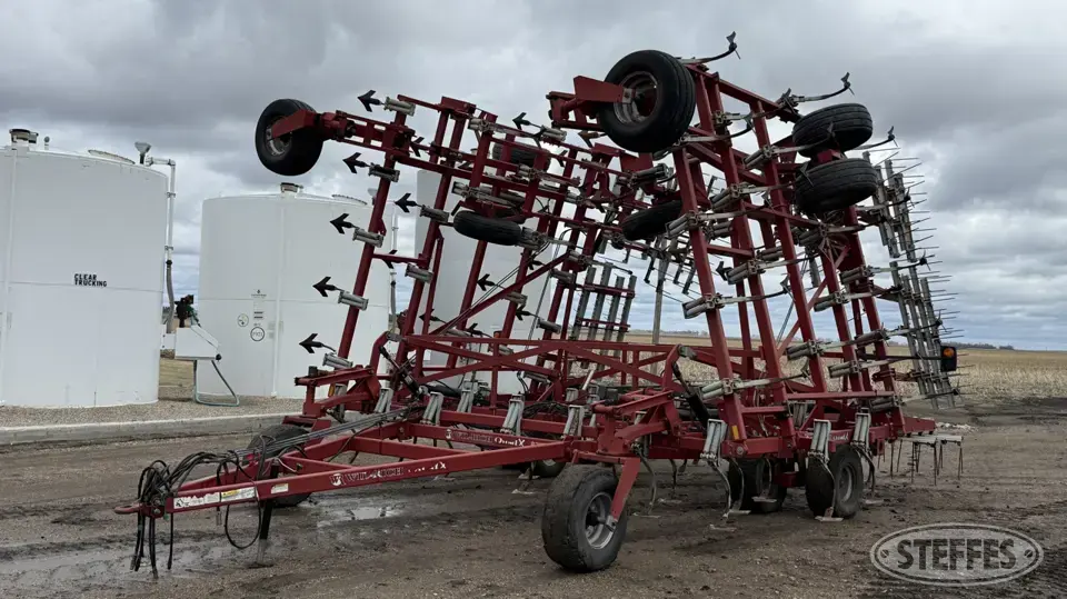Wil-Rich Quad X Field Cultivator