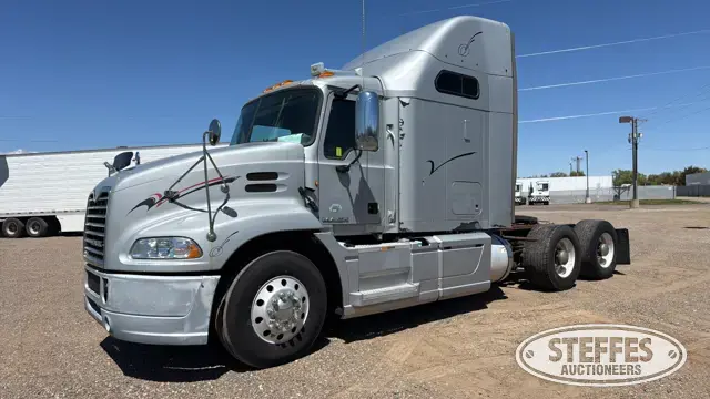 2014 Mack Pinnacle CXU613