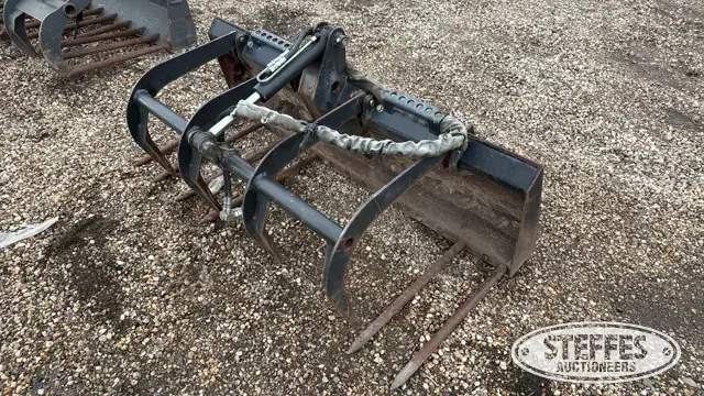 Skid steer manure grapple