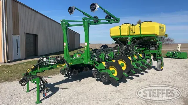 2023 John Deere 1775NT