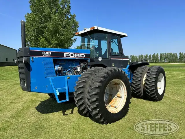 1990 Ford Versatile 846