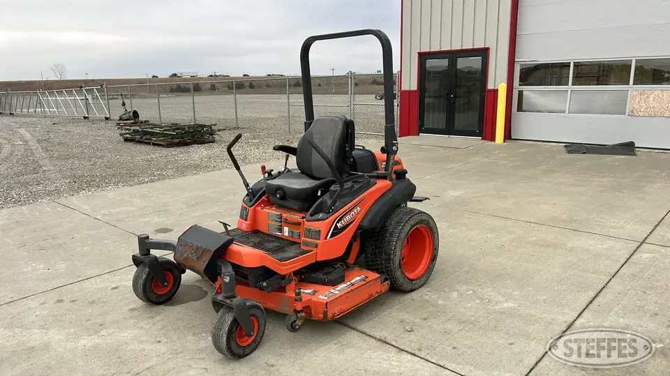 2017 Kubota ZD1211 Zero Turn Mower