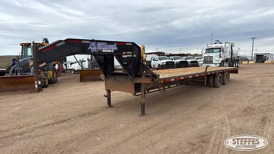 2015 Roadclipper Enterprises Flatbed Trailer
