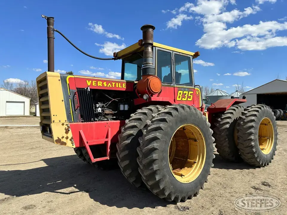 1979 Versatile 835 4WD Tractor