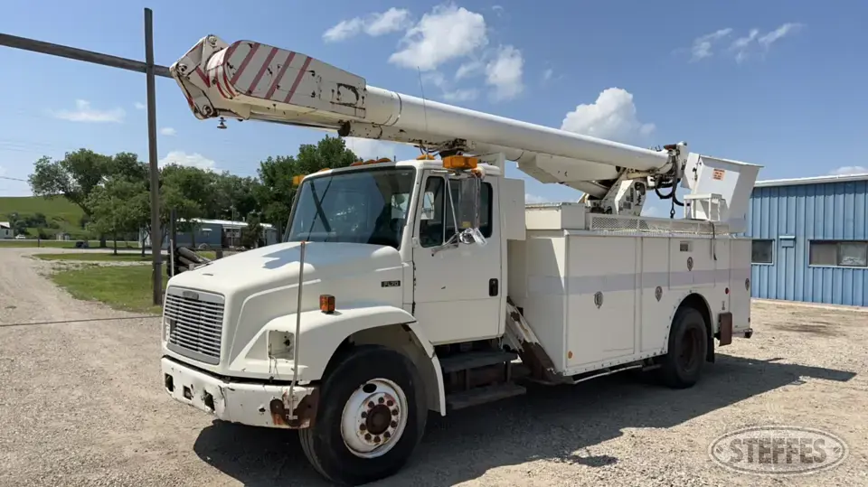 1992 Freightliner FL70 Specialty Truck
