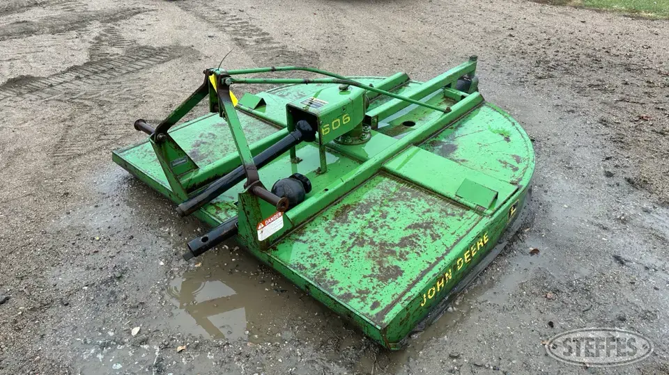 John Deere 606 Rotary Mower