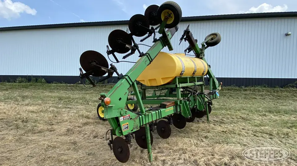 2005 John Deere 856 Liquid Side Dresser