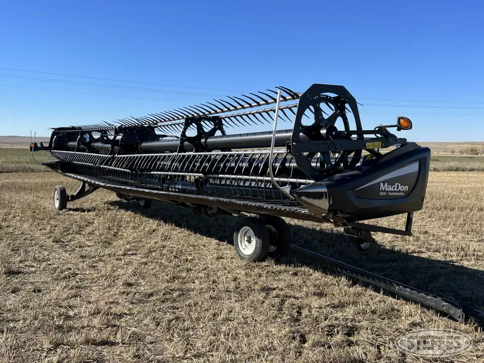 2014 MacDon FD75 Draper Head