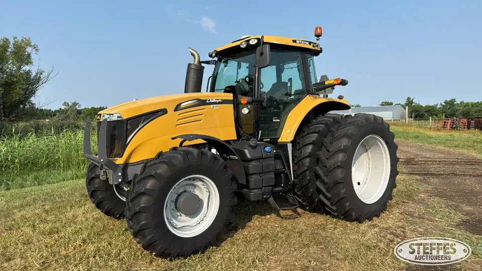 2017 Challenger MT575E MFWD Tractor