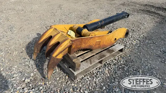 CAT hyd. thumb