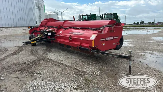 2022 Hiniker 5620