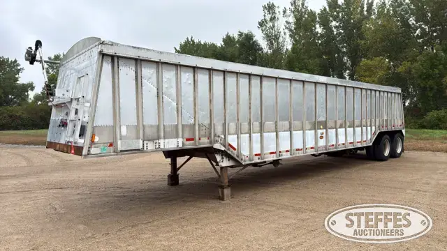 1990 Cornhusker 800