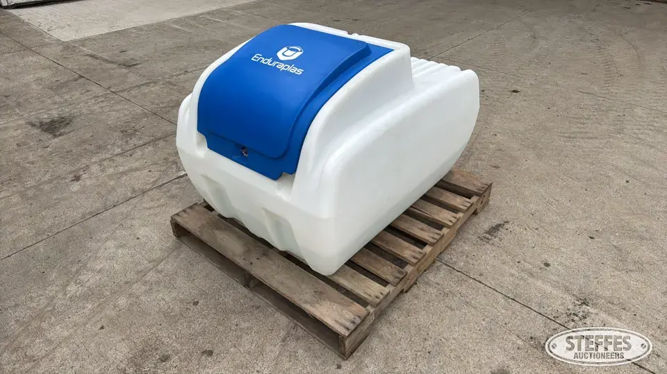 Enduraplas 100 gal. DEF tank