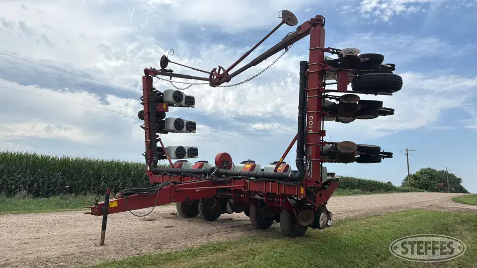 1991 White 5100 12 or More Row Planter