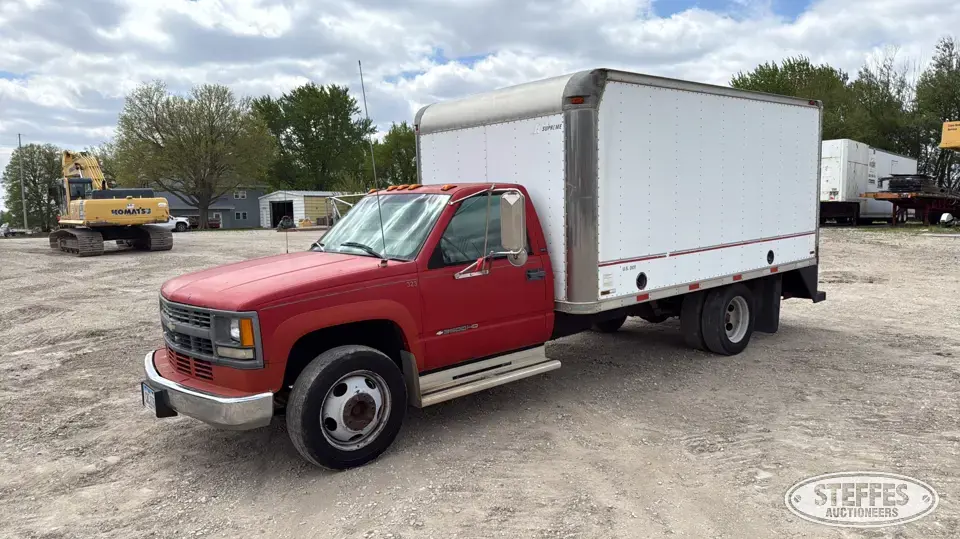 1996 Chevrolet Silverado 3500HD Single Axle Boxed Truck