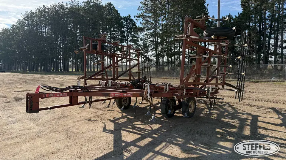 Wil-Rich field cultivator